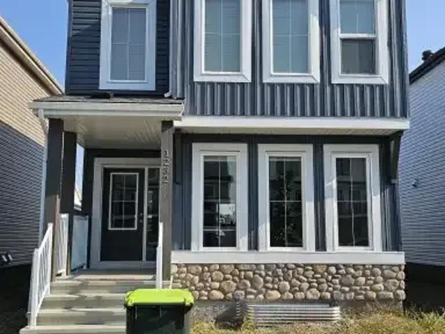 3 Bedroom Apartment Spruce Grove AB 104598209