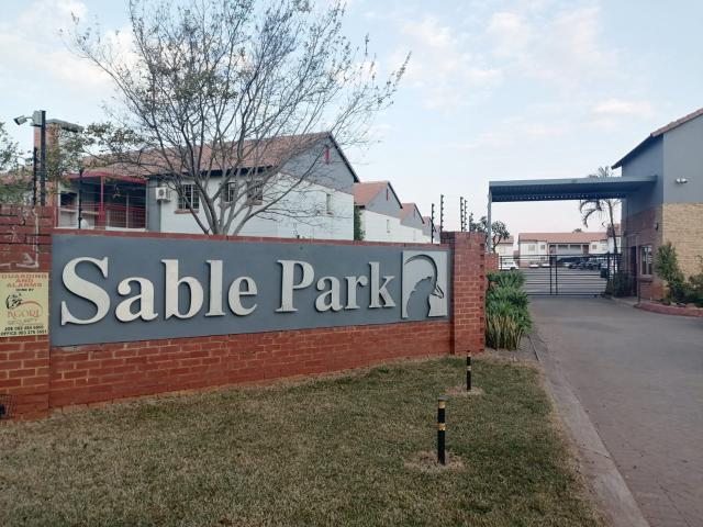 3 Bedroom Apartment To Let in Waterval East