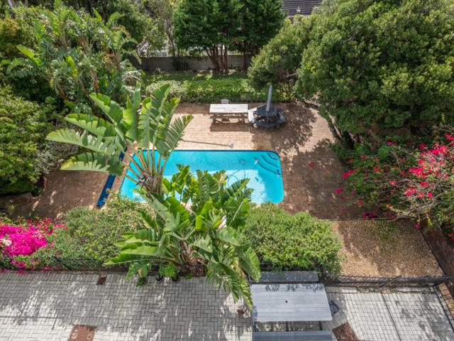 3 Bedroom Apartment To Let in Camps Bay