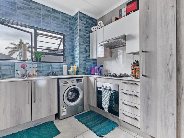 3 Bedroom Apartment To Let in Douglasdale | Waterfall Properties