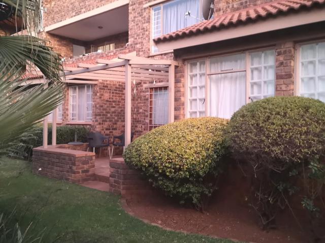 3 Bedroom Apartment To Let in Fairland