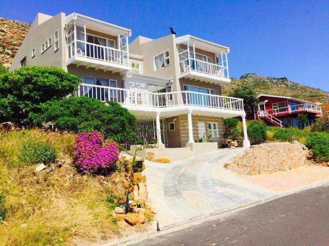 3 Bedroom Apartment To Let in Fish Hoek
