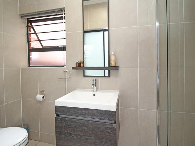 3 Bedroom Apartment To Let in Greenstone Hill