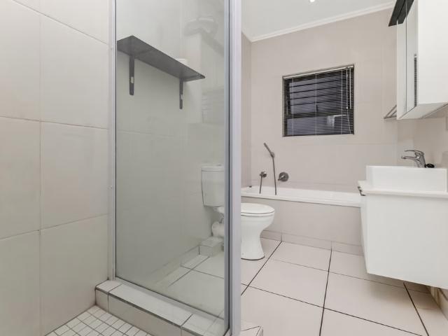 3 Bedroom Apartment To Let in Lonehill
