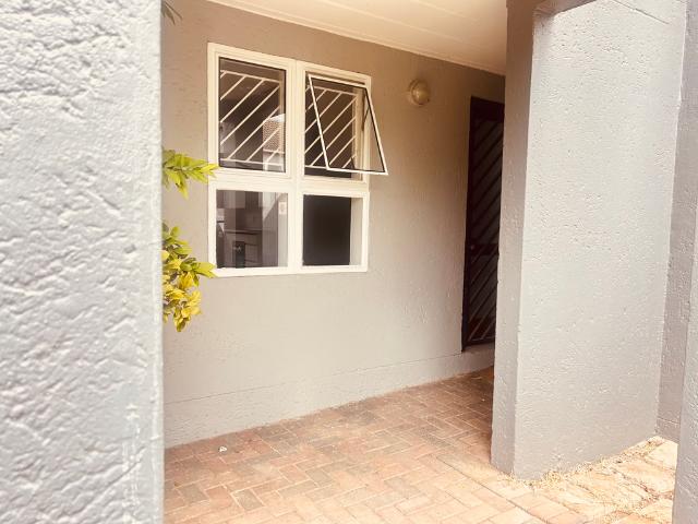 3 Bedroom Apartment To Let in Magaliessig