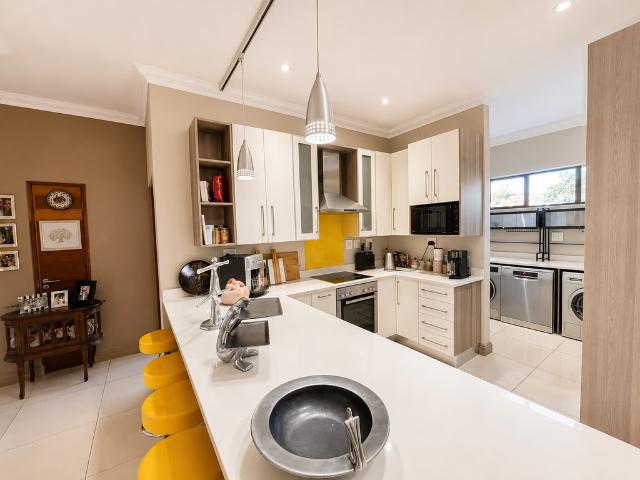3 Bedroom Apartment To Let in Morningside