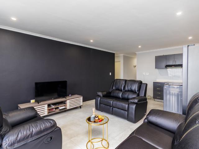 3 Bedroom Apartment To Let in Parklands