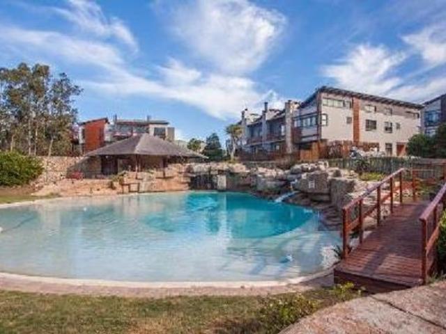 3 Bedroom Apartment To Let in Summerstrand