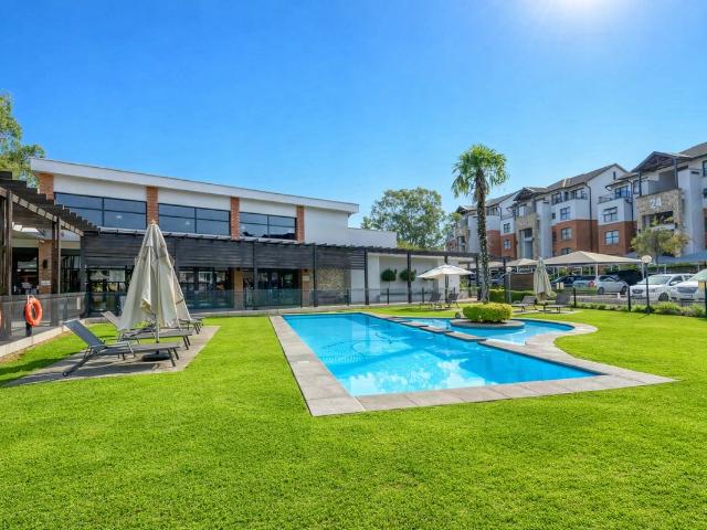 3 Bedroom Apartment to Rent in Olivedale