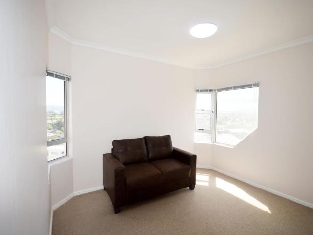 3 Bedroom apartment to rent in Strand North