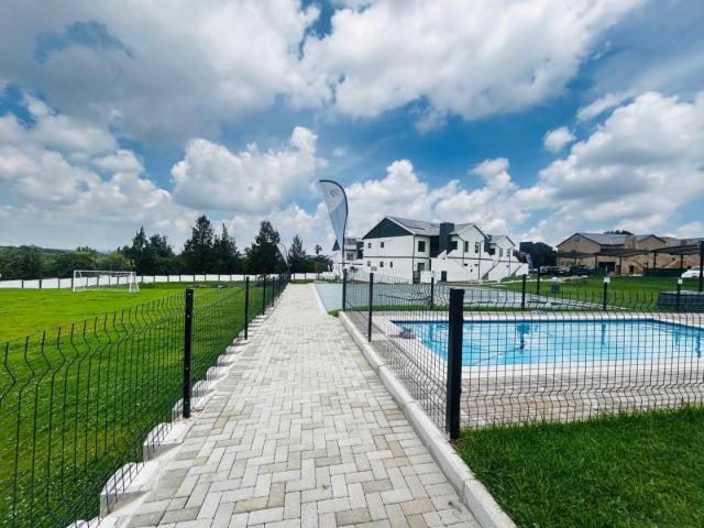 3 Bedroom Apartment to Rent in Waterfall