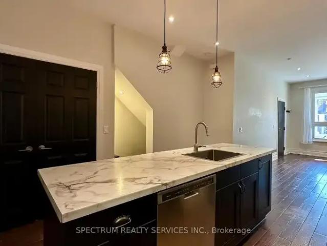 3 Bedroom Apartment Toronto ON LS101773519