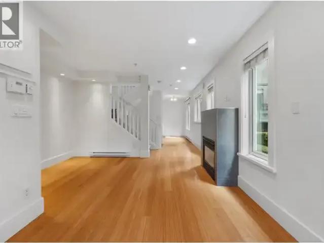 3 Bedroom Apartment Vancouver BC 103840395