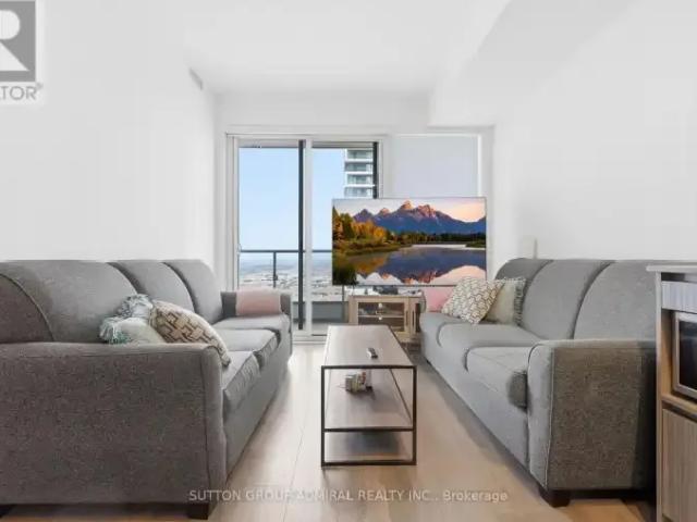 3 Bedroom Apartment Vaughan ON 105072076
