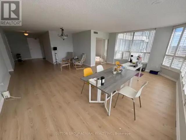 3 Bedroom Apartment Vaughan ON 101878842