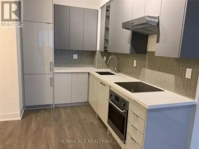 3 Bedroom Apartment Vaughan ON LS100901163