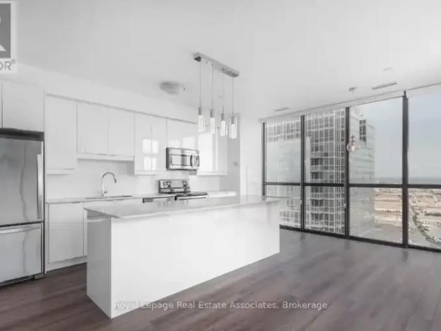 3 Bedroom Apartment Vaughan ON LS101186396