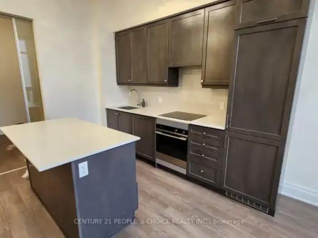 3 Bedroom Apartment Vaughan ON LS102701624