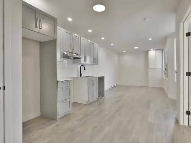 3 Bedroom Apartment Ville QC 103568806