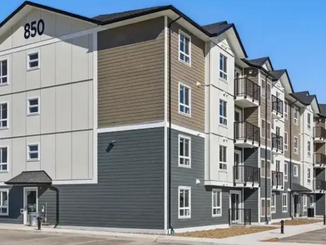 3 Bedroom Apartment Warman SK 105185521