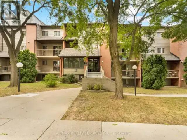 3 Bedroom Apartment Waterloo ON 101441801