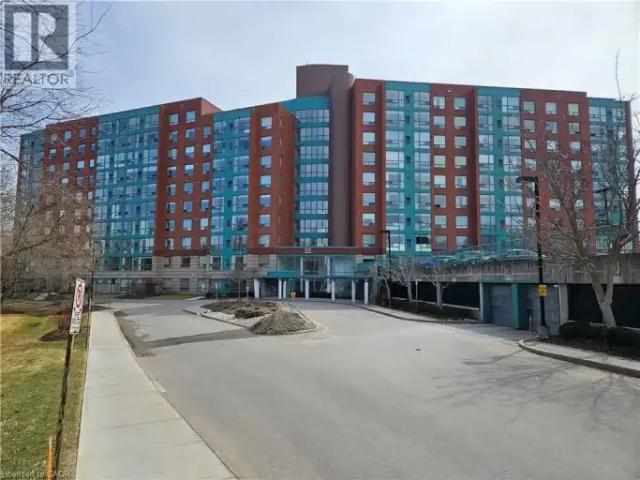 3 Bedroom Apartment Waterloo ON 103920674