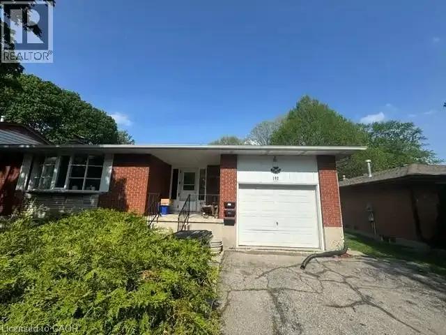 3 Bedroom Apartment Waterloo ON 104957689