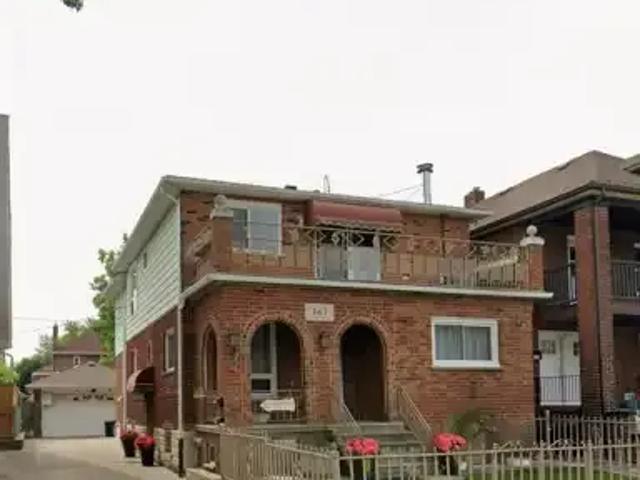 3 Bedroom Apartment Windsor ON 101879213
