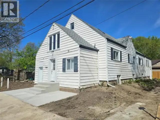 3 Bedroom Apartment Windsor ON 101879272