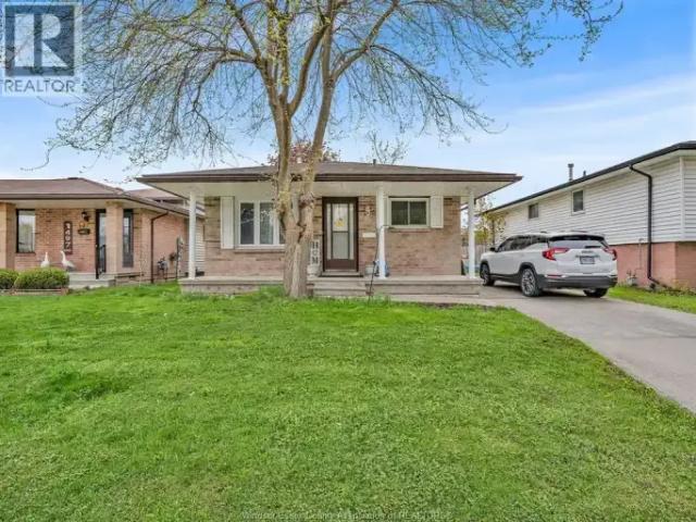 3 Bedroom Apartment Windsor ON LS101879332