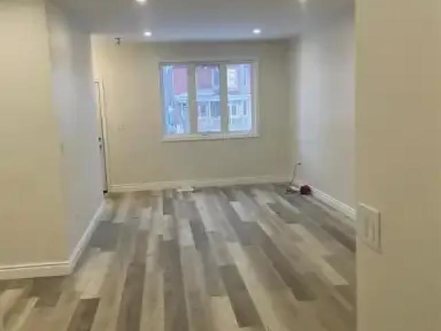 3 Bedroom Apartment Windsor ON LS101186417