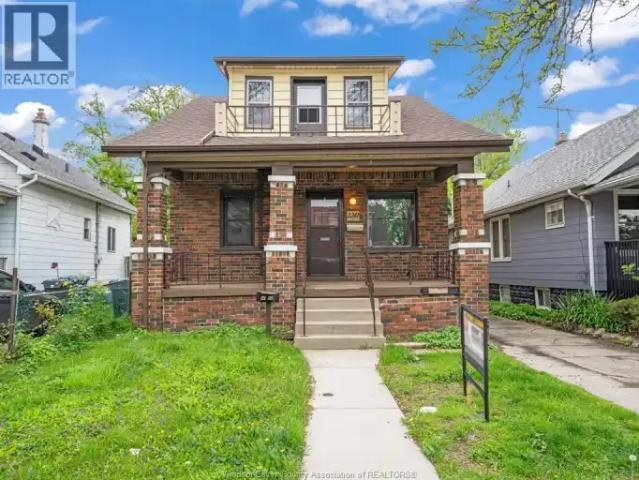 3 Bedroom Apartment Windsor ON LS102052791