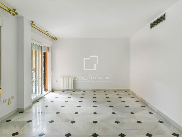 3 Bedroom apartment with 60m² garden for rent in Malagueta El Limonar