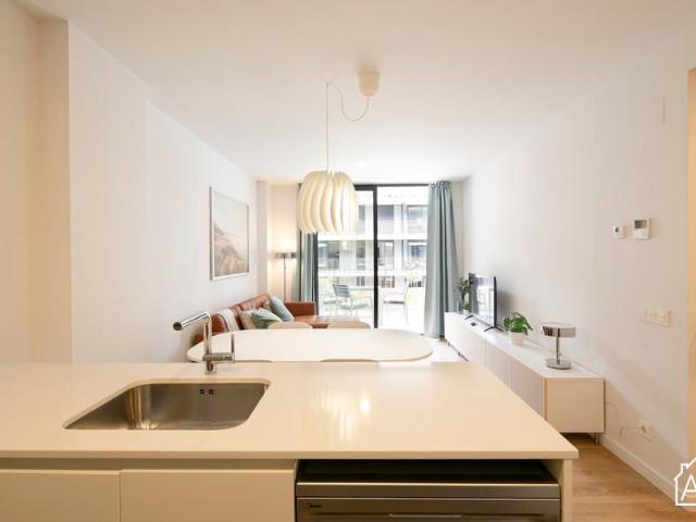 3 Bedroom Apartment with Communal Pool and Balcony with Sea Views in Badalona