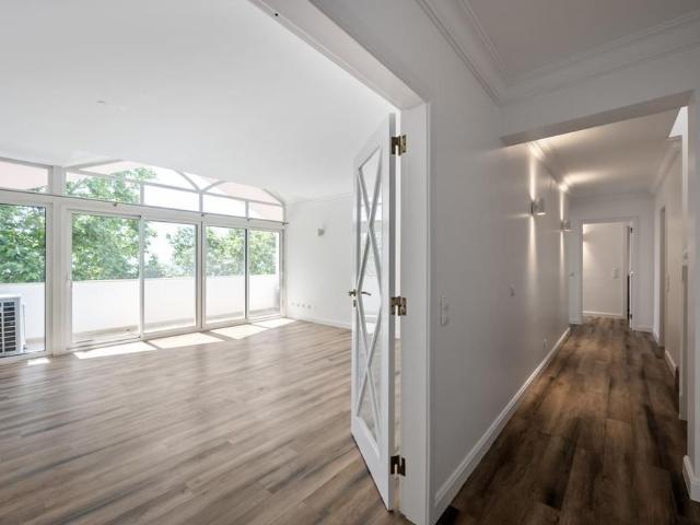 3 Bedroom Apartment with a view, Monte Estoril, Cascais