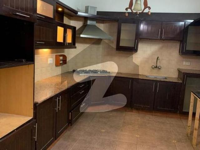 3 Bedroom Apartments Nishat Commercial DHA Phase 6