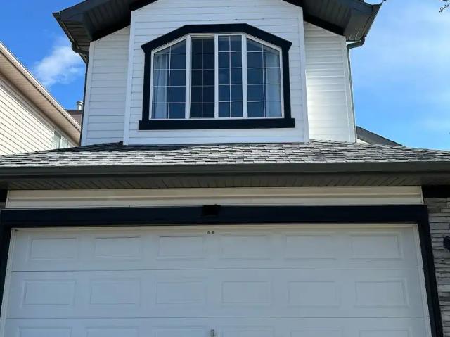 3 Bedroom + Bonus room Front car garage