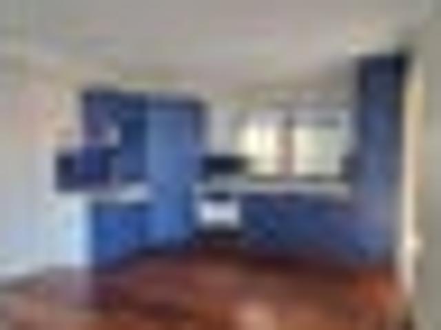 3 Bedroom Beach Bach Delivered + New Foundation