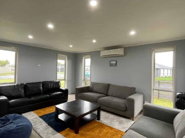 3 Bedroom Beauty!