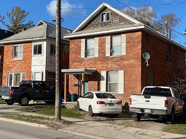 3 Bedroom Brick Duplex In Orillia For Sale 212l