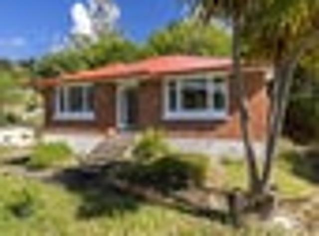 3 Bedroom Brick Home With Space To Grow!