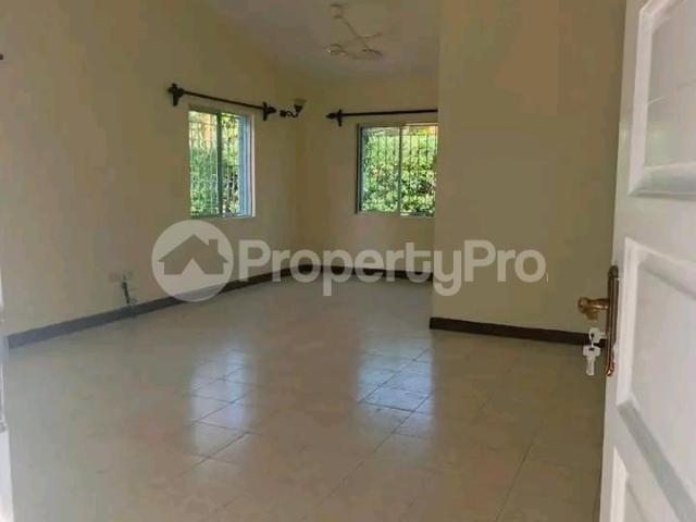 3 bedroom Bungalow Houses for rent Nyali near customs Nyali Area Nyali Mombasa PID: 0BDUV | PropertyPro