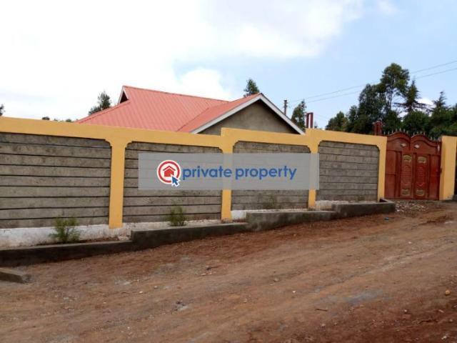 3 Bedroom Bungalow Master Ensuite Dsq On Eighth In Kamangu, Kikuyu