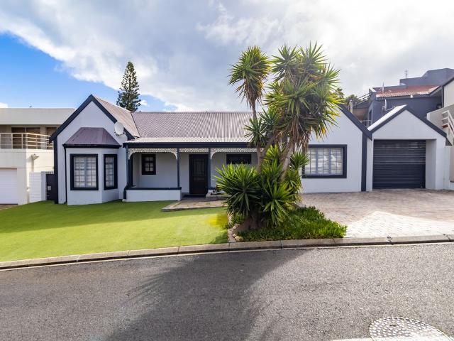 3 Bedroom Golf Estate To Let in Greenways Golf Estate