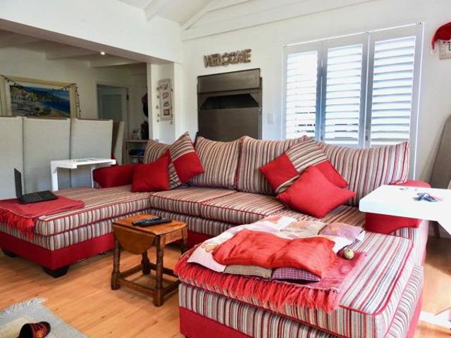 3 Bedroom Garden Cottage in Keurboomstrand