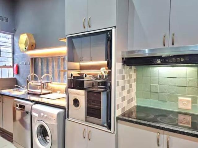 3 Bedroom Garden Cottage in Kelvin