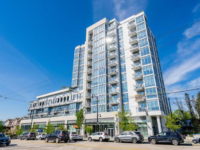 3 Bedroom + Den Condo with Private Entrance & Panoramic Mountain Views