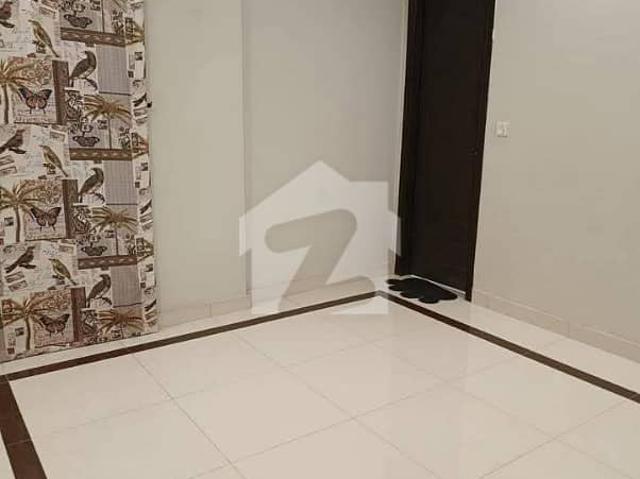3 Bedroom Drawing Dining Lift Car Parking Stand Bu Gernetor Appartment For Rent