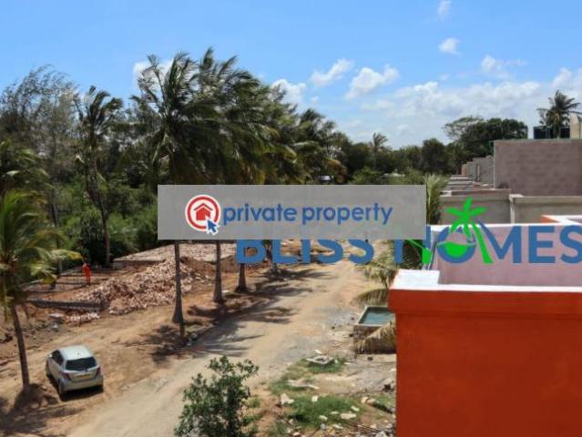 3 Bedroom Dreamwood Masionette In Gated Community