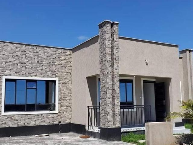3 Bedroom +Dsq flatroof